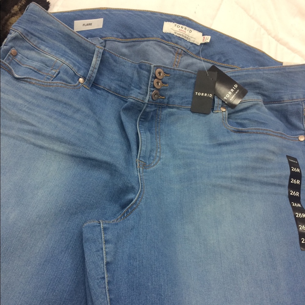 Torrid Denim Size 26R Flare Jeans 👖 NWT